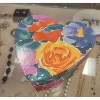 Set of 4 Heart Shape Nesting Boxes