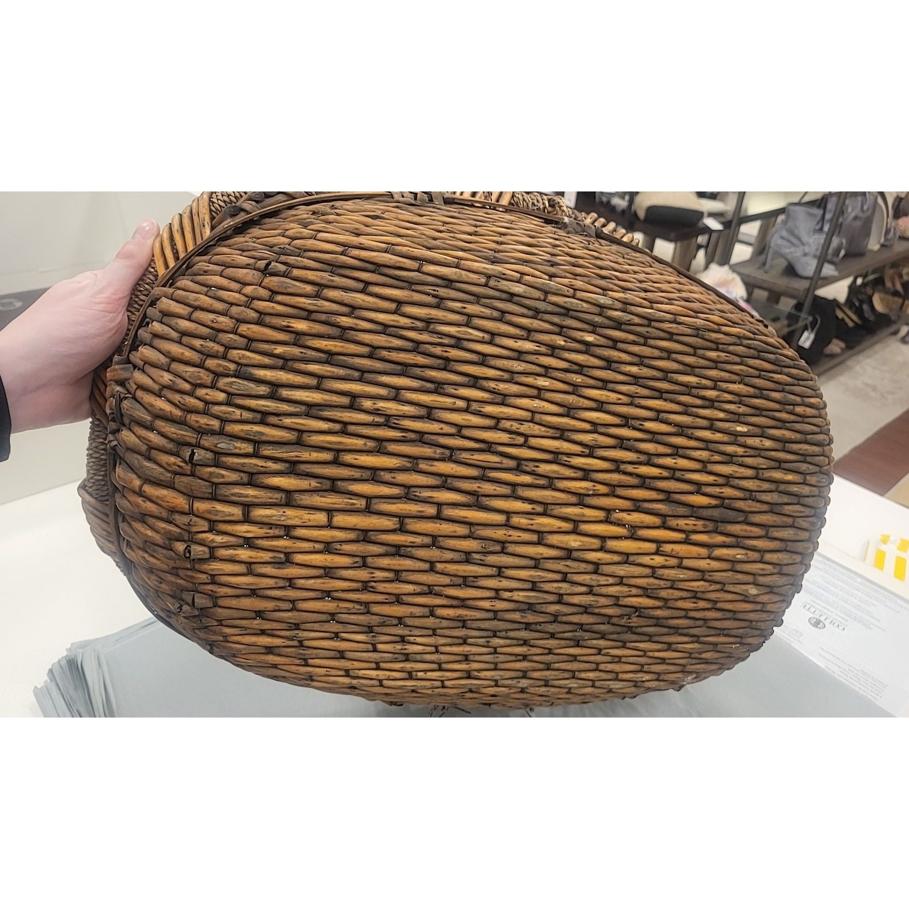 Large Oval Basket w/ Handle