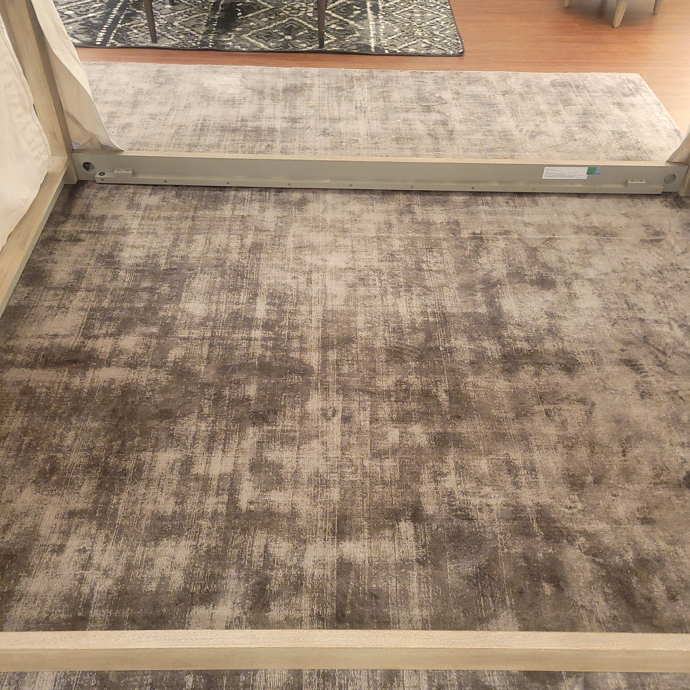 9x12-ft India Encore Hand Loom Viscous Rug