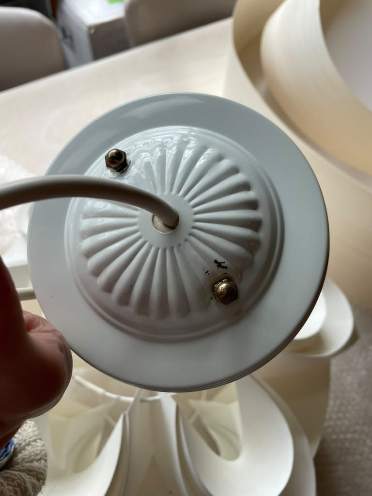 White Wave Form Pendant Light