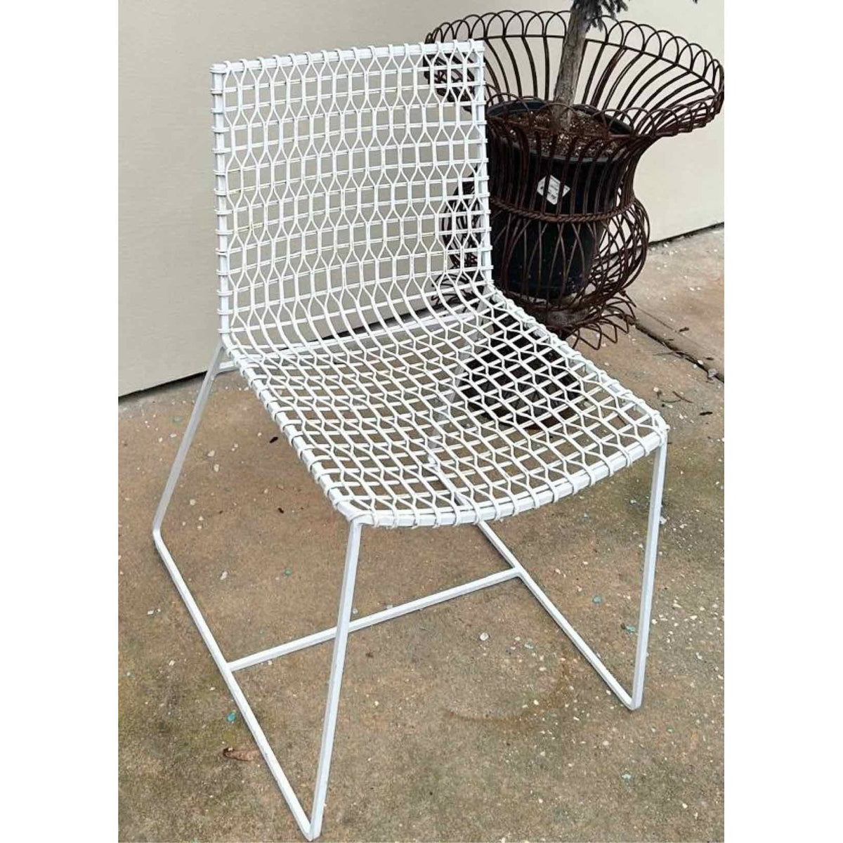 Set of 8 Tig Indoor/Outdoor White Metal Dining Chairs