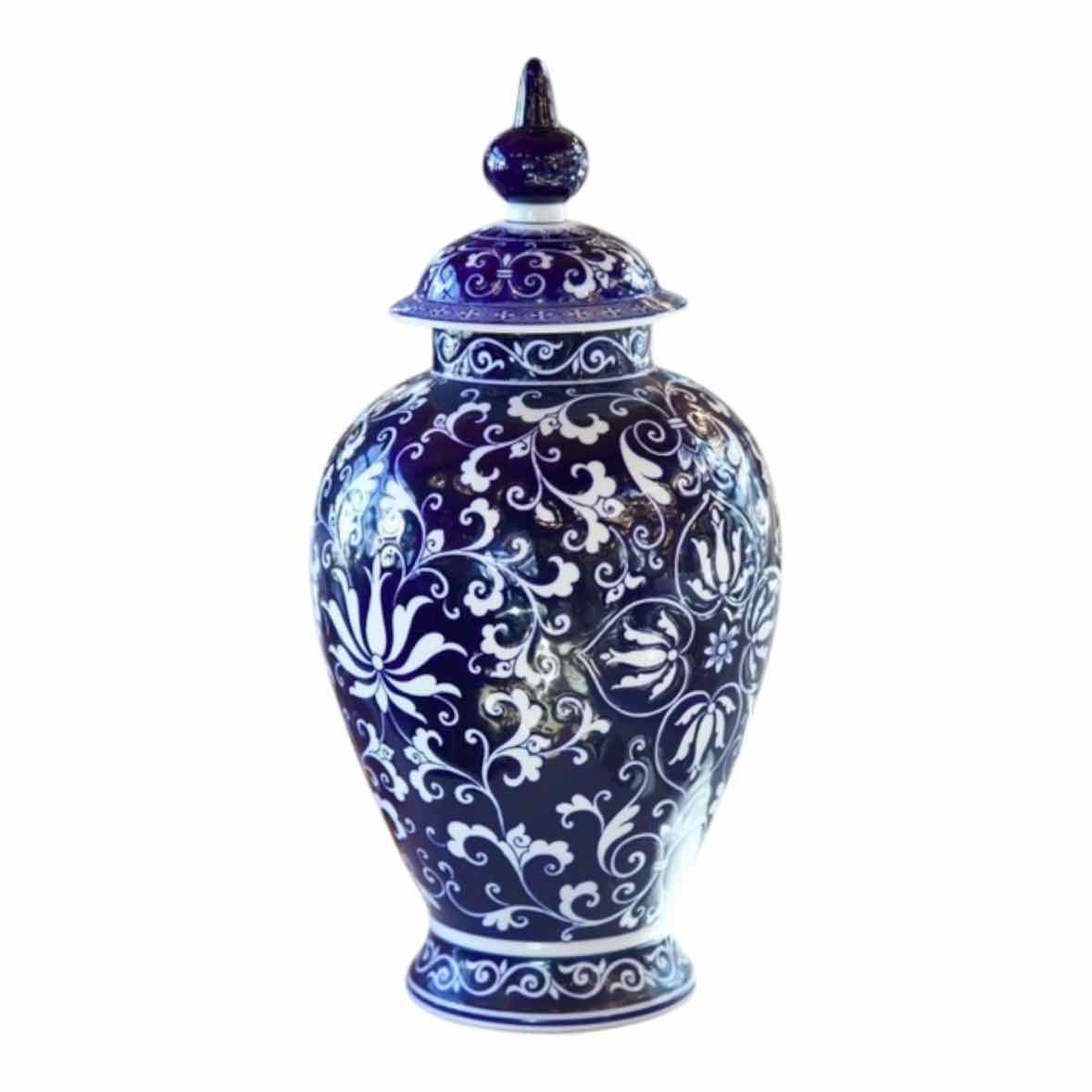 Large Blue & White Porcelain Ginger Jar w/ Lid - colletteconsignment.com