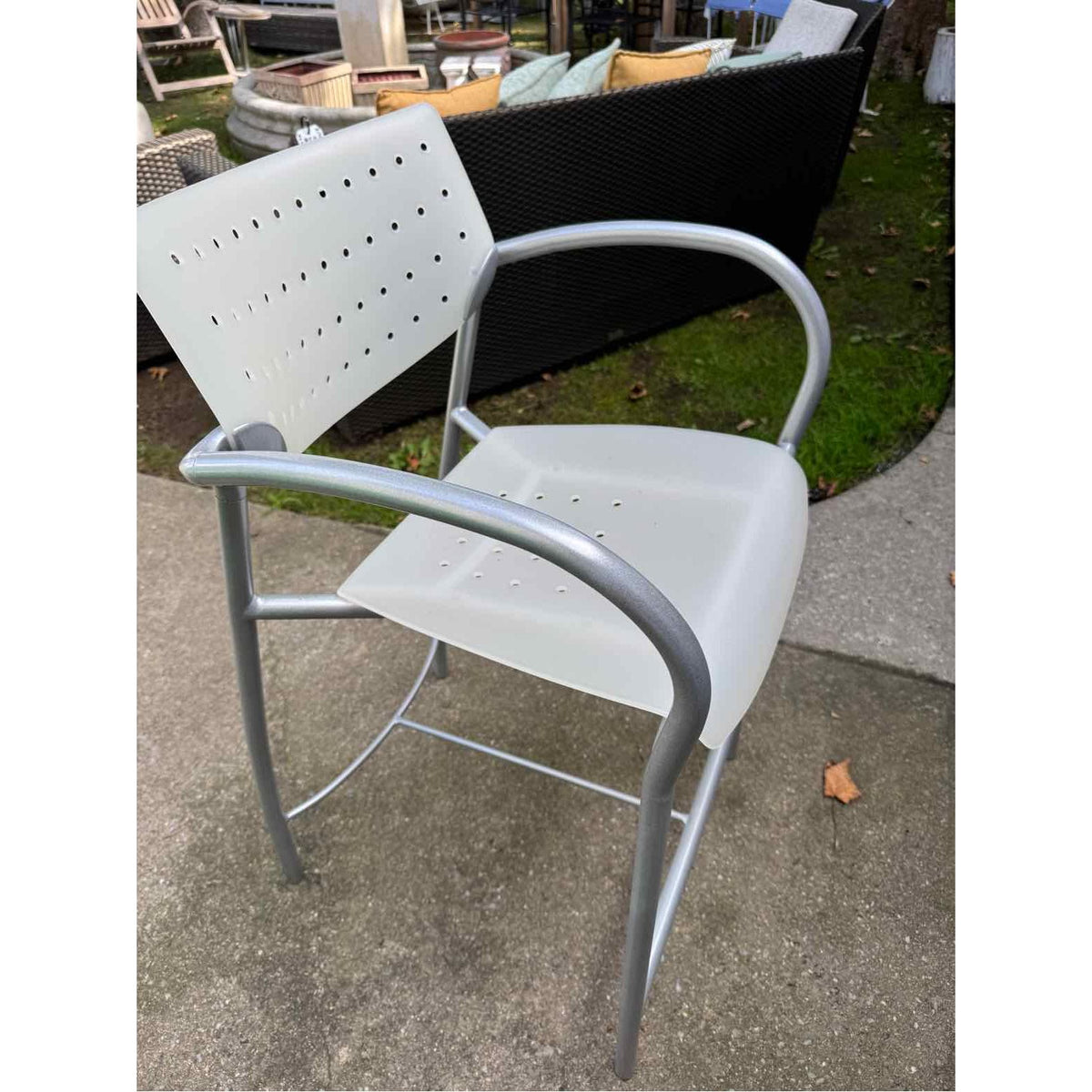 SET of 3 'Also' White Polymer Bar Stools by Keilhauer
