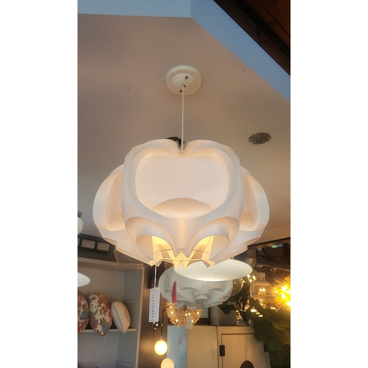 White Wave Form Pendant Light - colletteconsignment.com