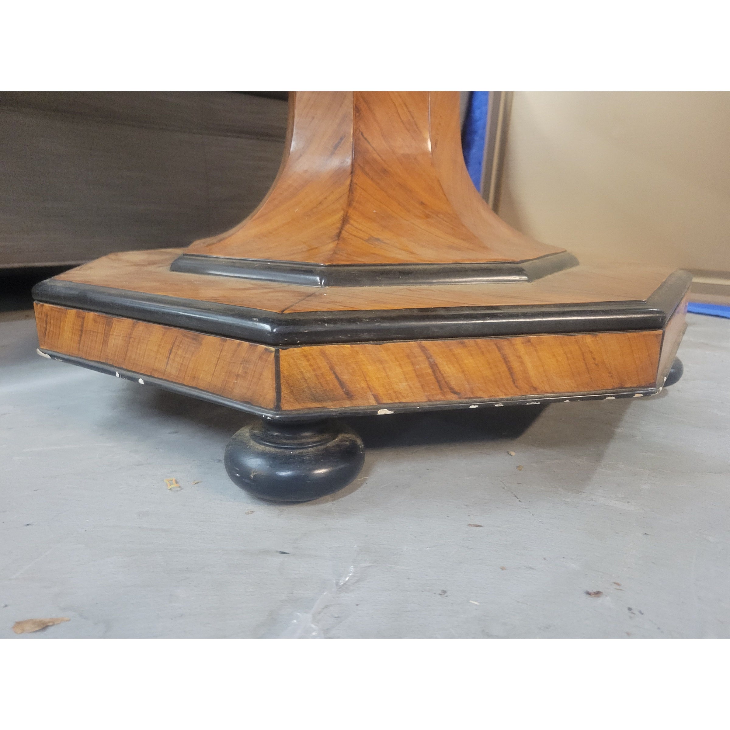 4-ft Octagonal Burlwood Inlay Entry Table