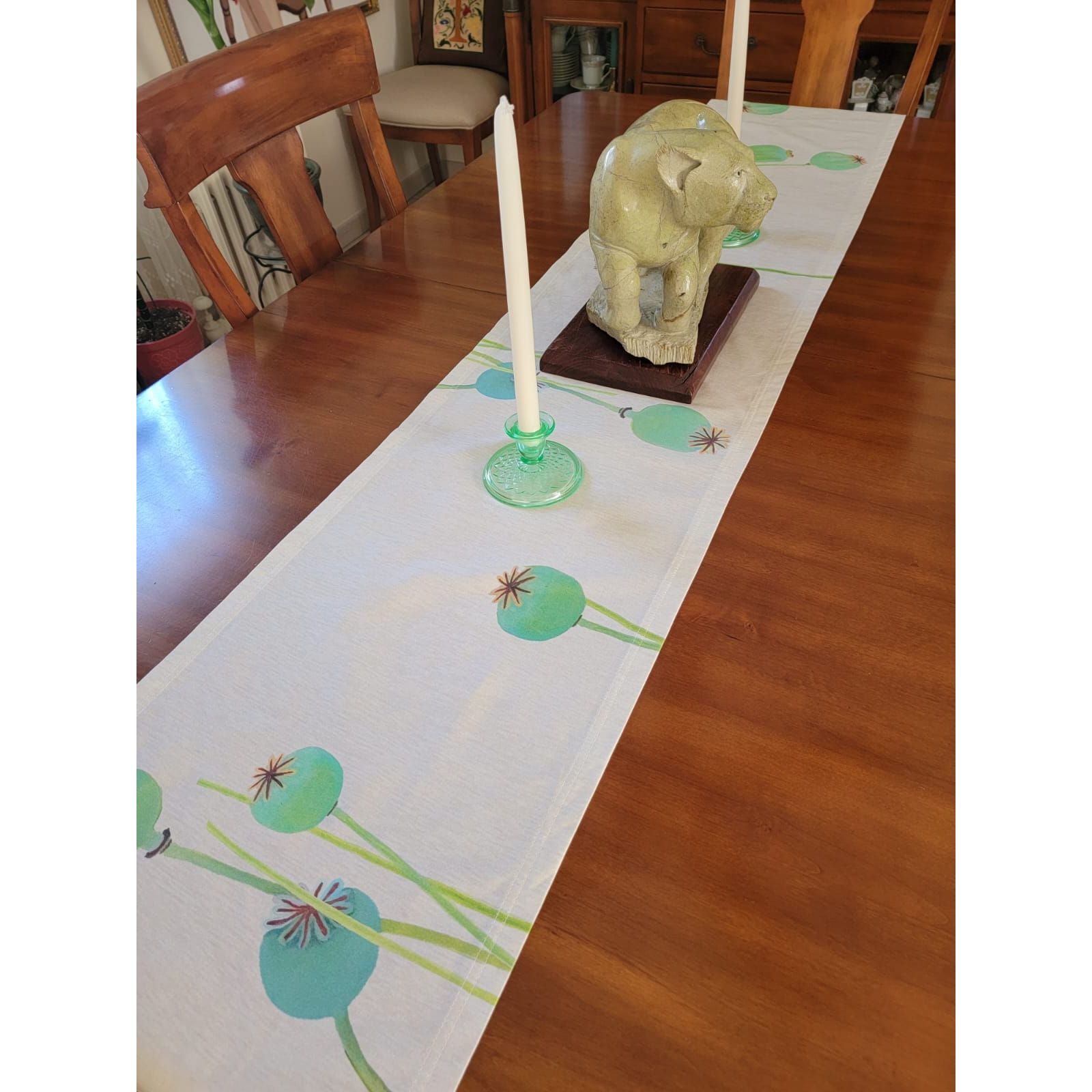 Table Runner: Poppy Pods on Ecru - colletteconsignment.com