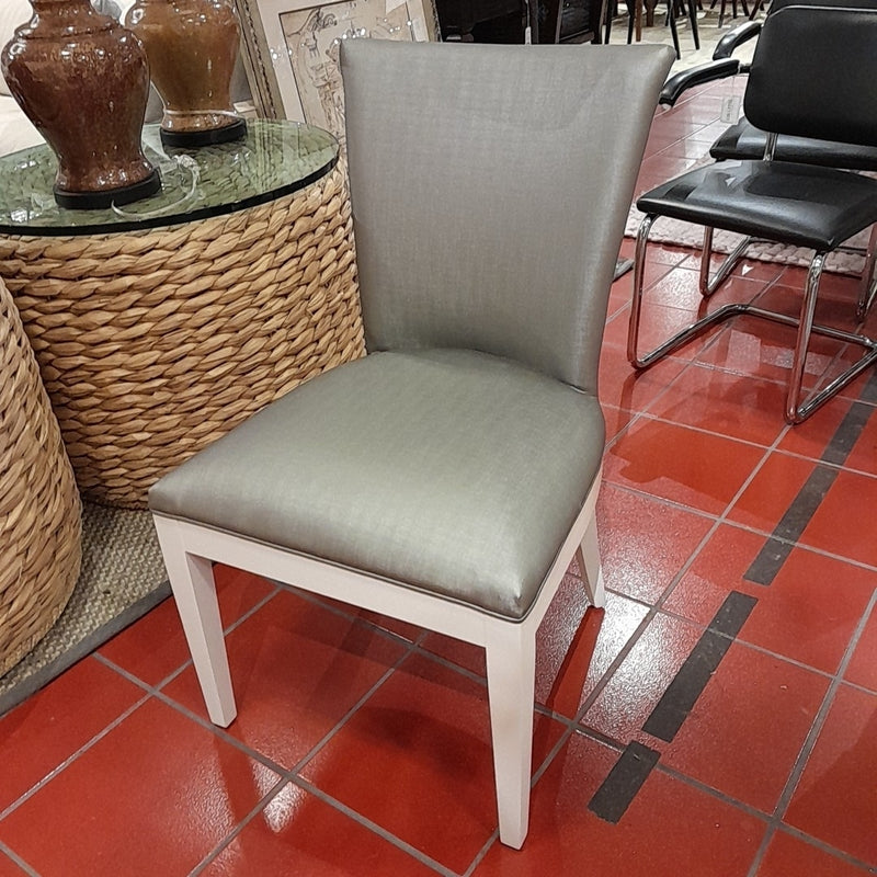 Set of 8 Dining Room Chairs in Grey / White  by Dinec