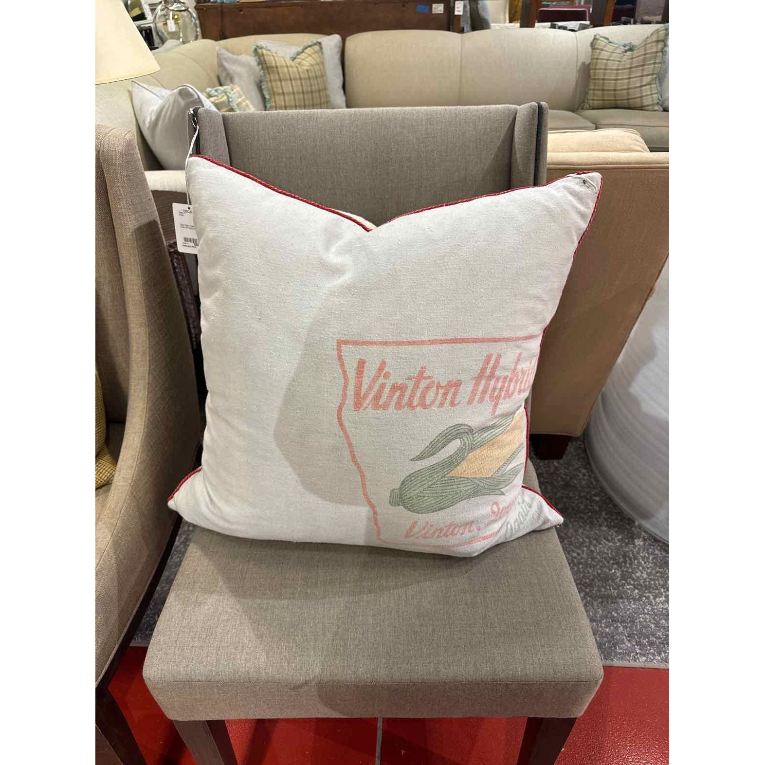 Vinton Hybrid Corn Pillow w/ Red Piping